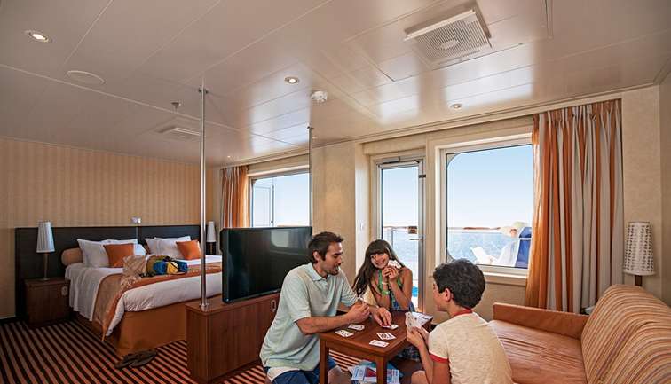 Carnival Breeze
