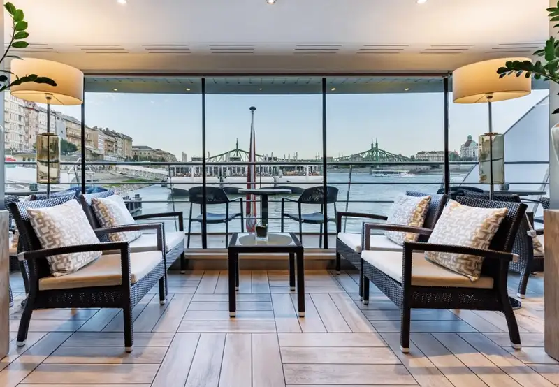 Club Lounge