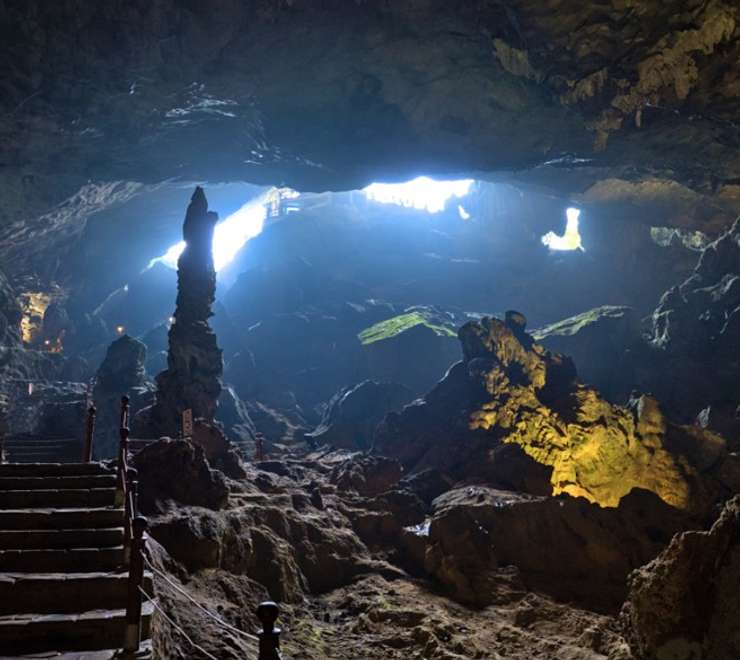 Sung Sot Grotto