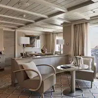 Owner's Suite - Silver Cloud