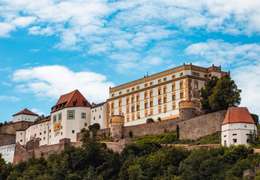 IgluCruise.Application.ViewModels.Shared.WebImageViewModel?.Description