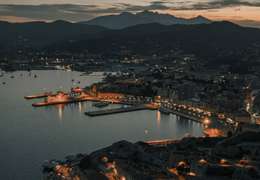 IgluCruise.Application.ViewModels.Shared.WebImageViewModel?.Description