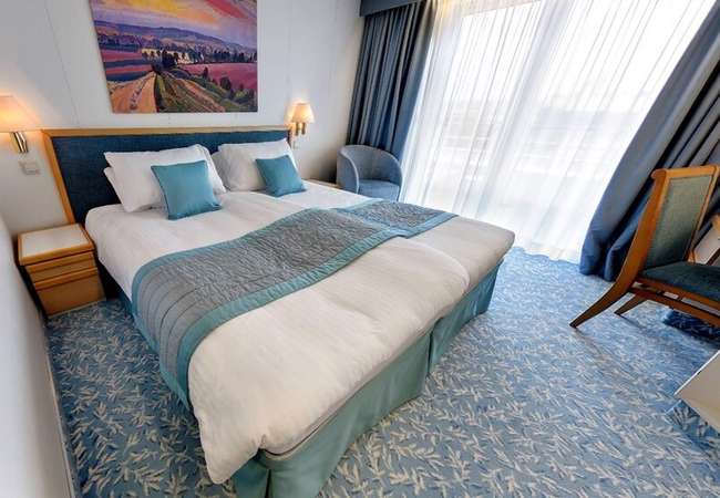 Deluxe Balcony Suite