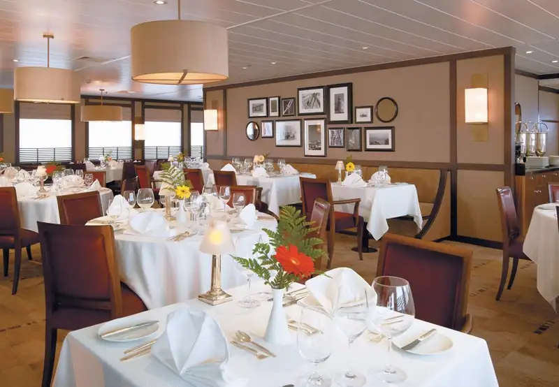 Stella Bistro
