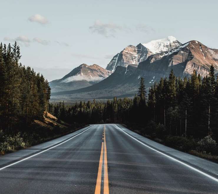 Canadian Rockies Trail Coach Tour