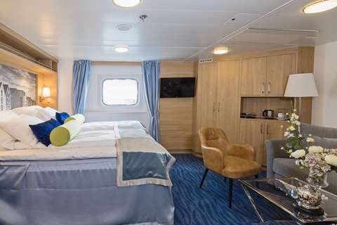 Image related to Expedition Suite