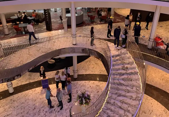 P&O Iona Atrium