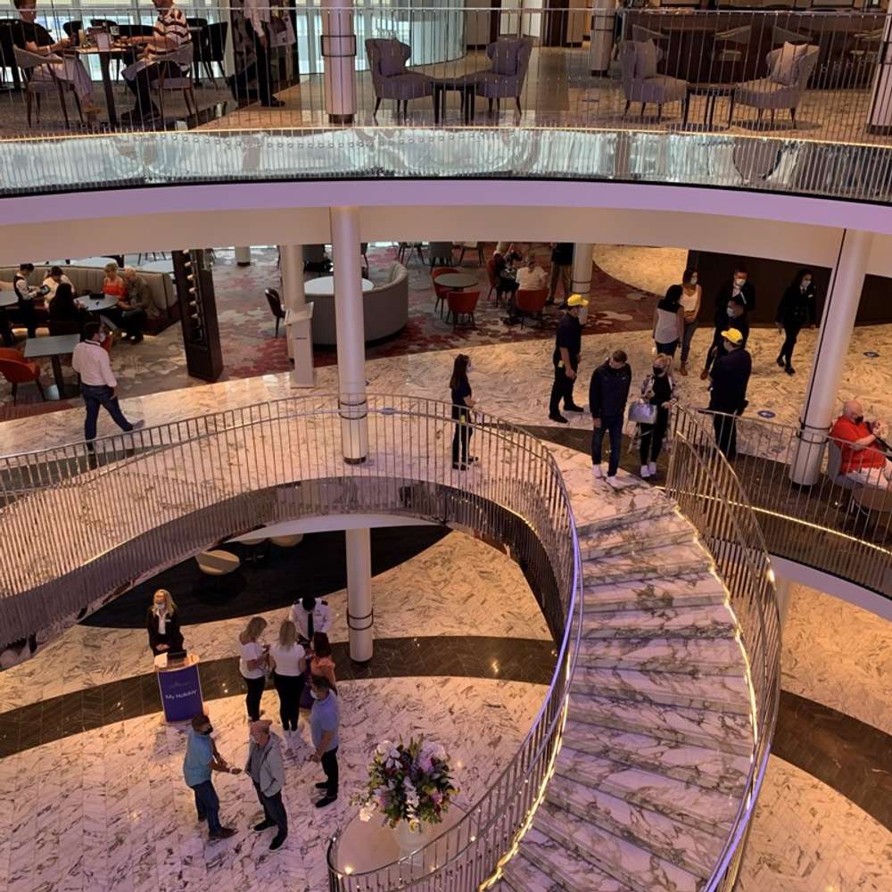 P&O Iona Atrium