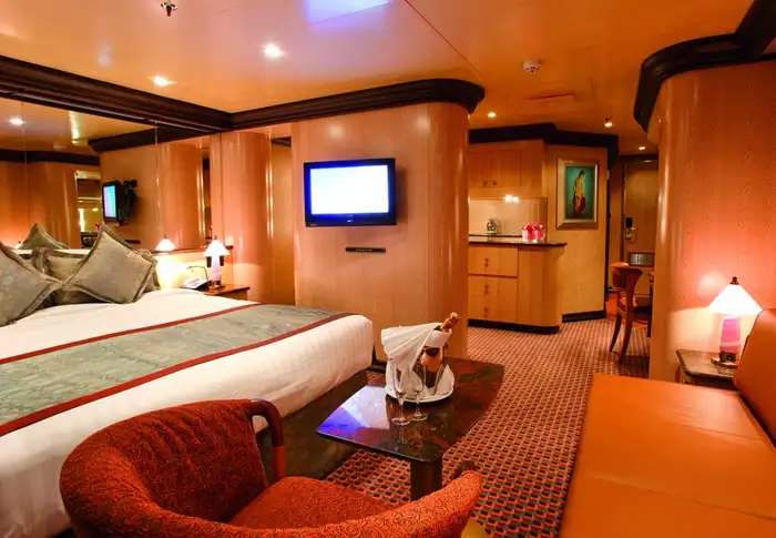 ???CruiseLine.PhotoOf???