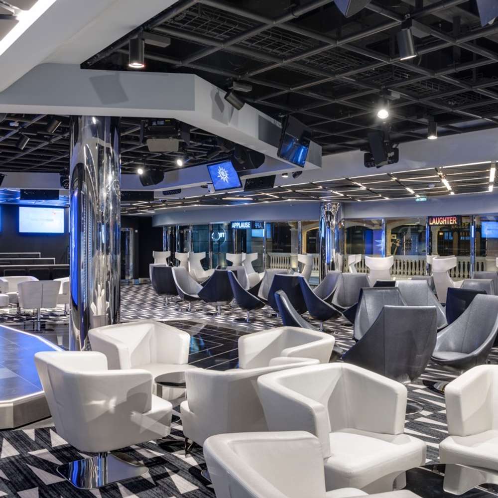 TV & studio bar