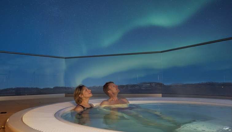 Hot tub onboard Nordlys