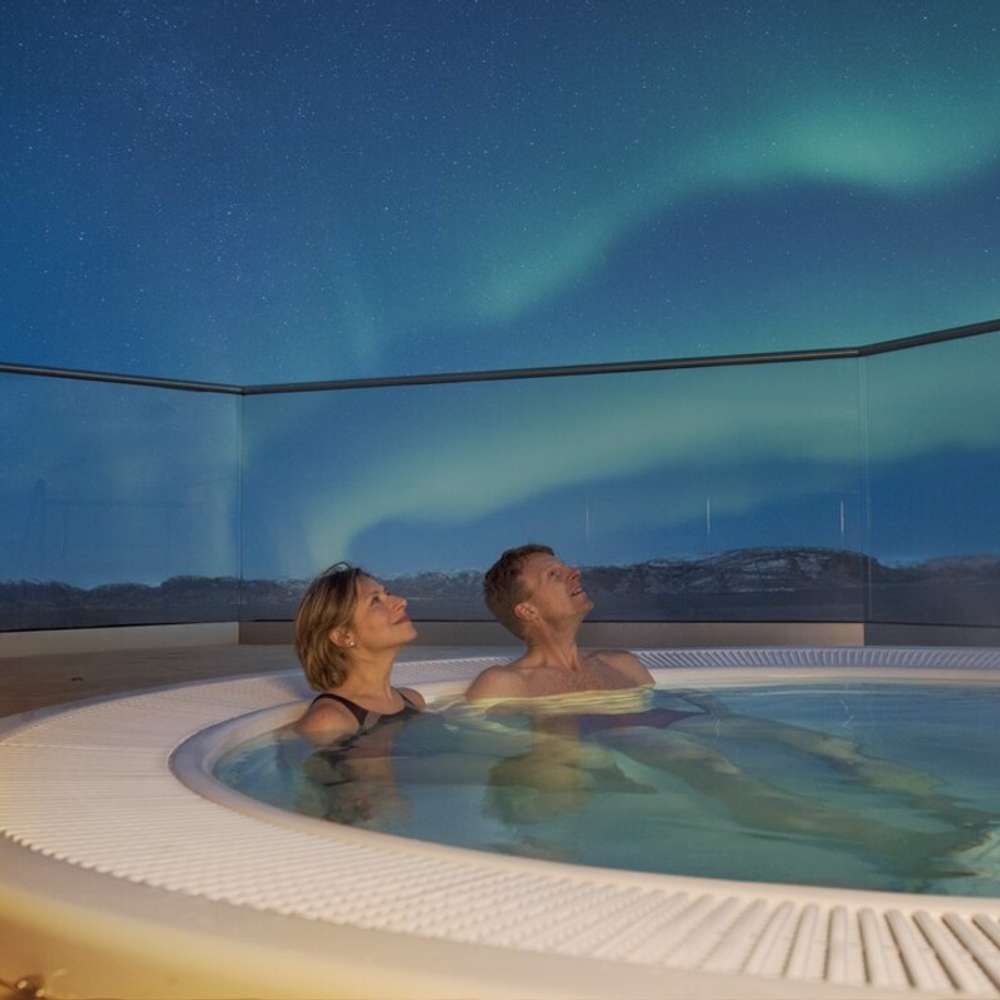 Hot tub onboard Nordlys