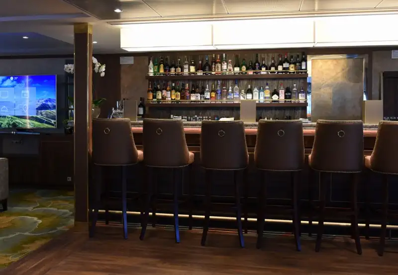 Lounge Bar