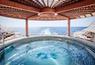 Jacuzzi on board Sky Princess