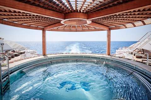 Image related to Jacuzzi on board Sky Princess