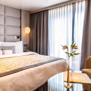 Photo of Aquamarine Verandah Suite Midship