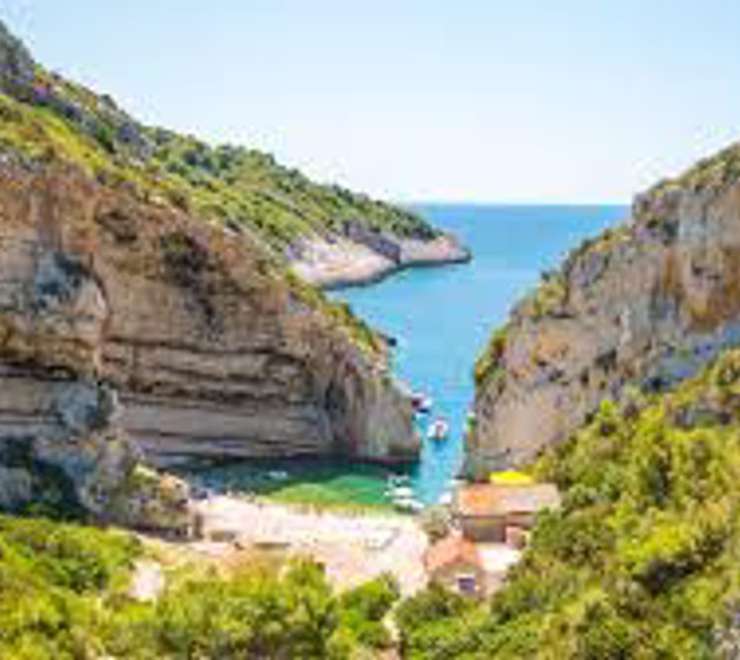 Stiniva Beach
