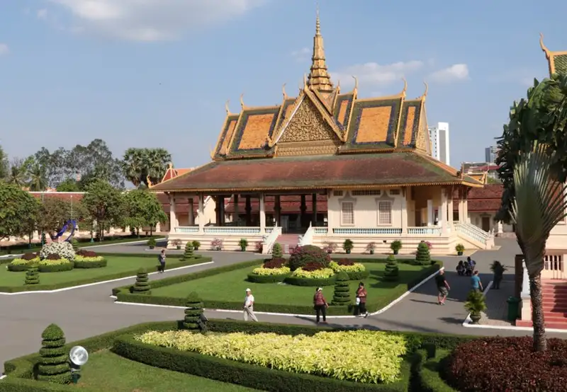 Phnom Penh - Royal Palace & Silver Pagoda