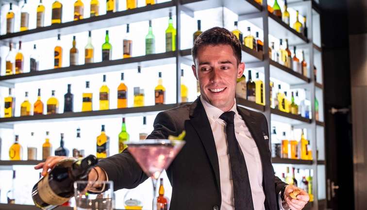 Bar