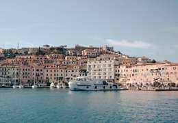 IgluCruise.Application.ViewModels.Shared.WebImageViewModel?.Description