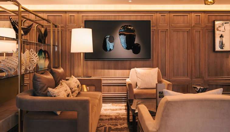 Grand Lounge