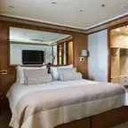 Overview of a Officer's Suite