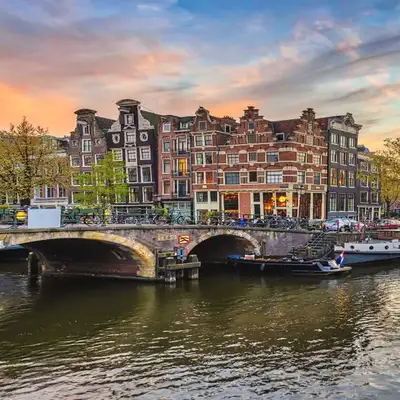 Cruise holiday campaign