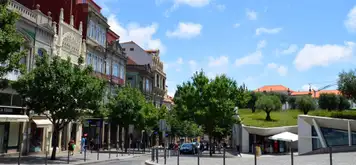 Image related to Livaria Lello