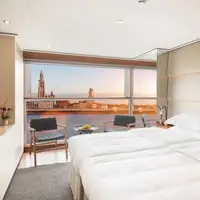 Emerald Panorama Balcony Suite-Emerald Radiance