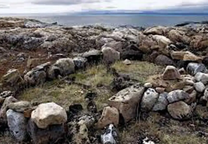 Visit Thule Inuit Settlements