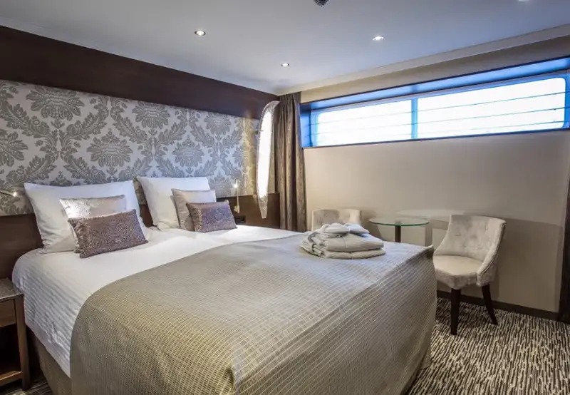 Suite, Lower Deck