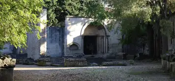 Image related to Les Alyscamps and the Church of Saint-Honorat