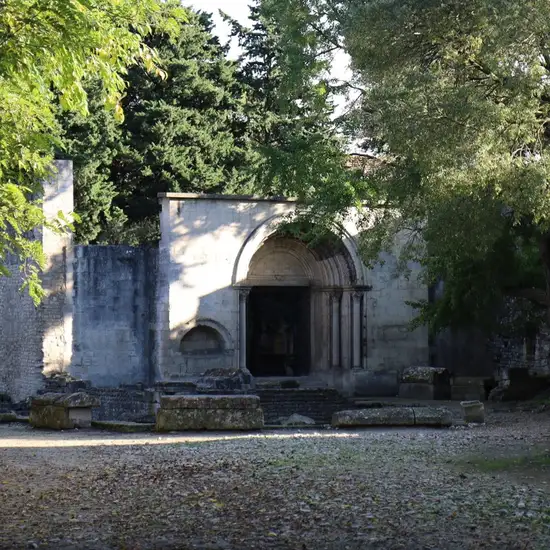 Image related to Les Alyscamps and the Church of Saint-Honorat