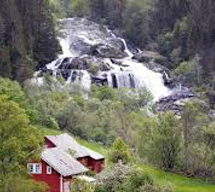Hatteberg Waterfall