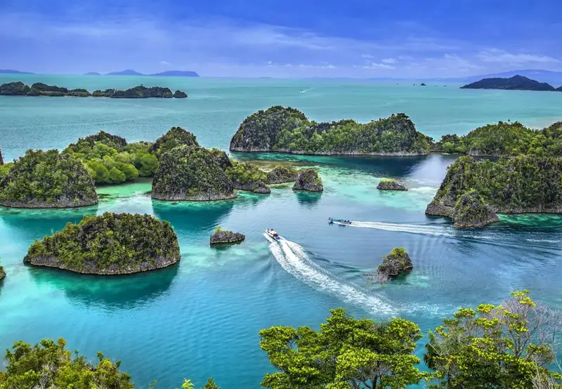 Buccaneer Archipelago Region - Overnight onboard