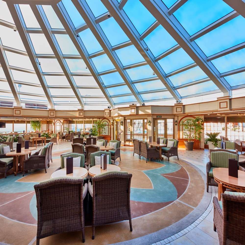 Garden Lounge