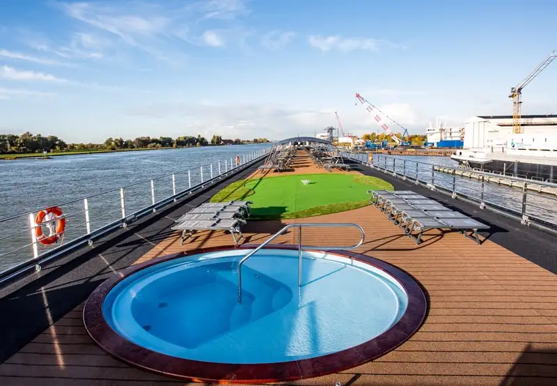 Splash Pool