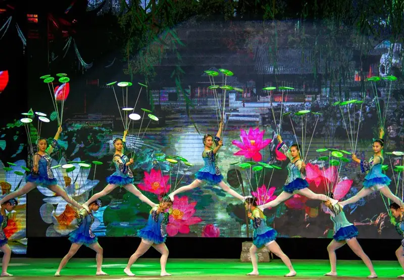 Beijing - Acrobatic Night Show