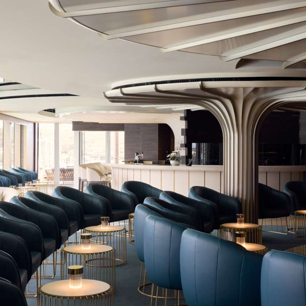 Astern Lounge