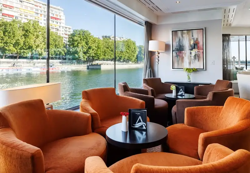 Panorama Lounge