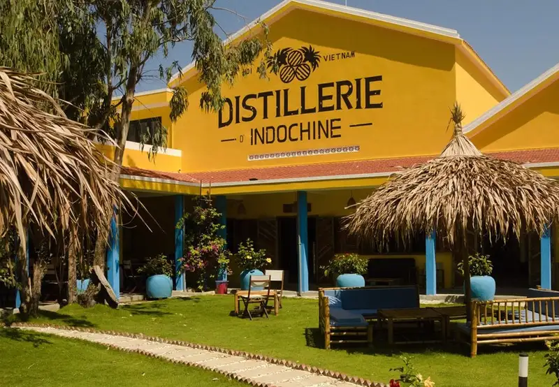 Cocktails, Rum Distillery Tour & BBQ Dinner