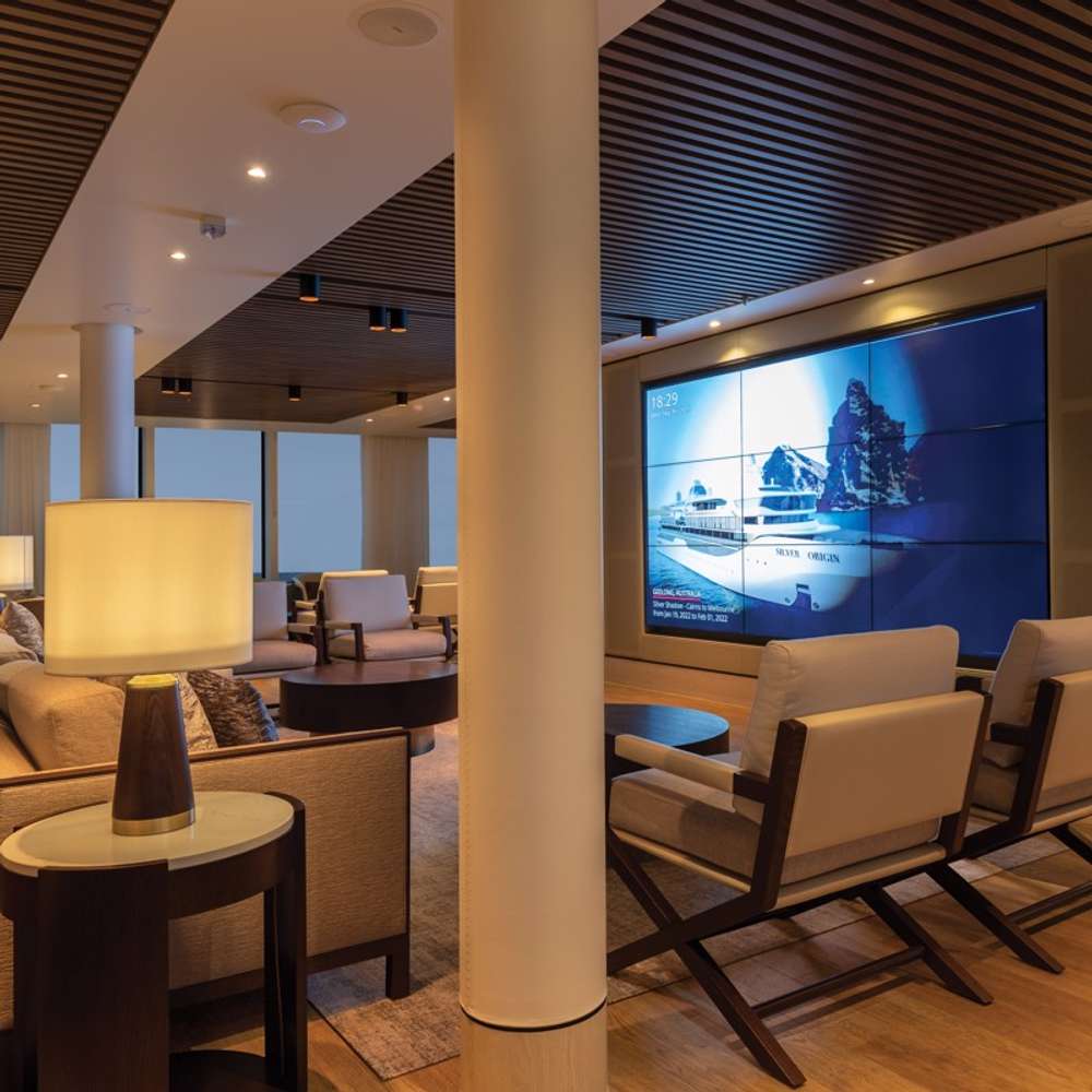 Explorer Lounge