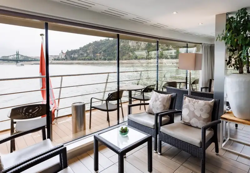 Club Lounge
