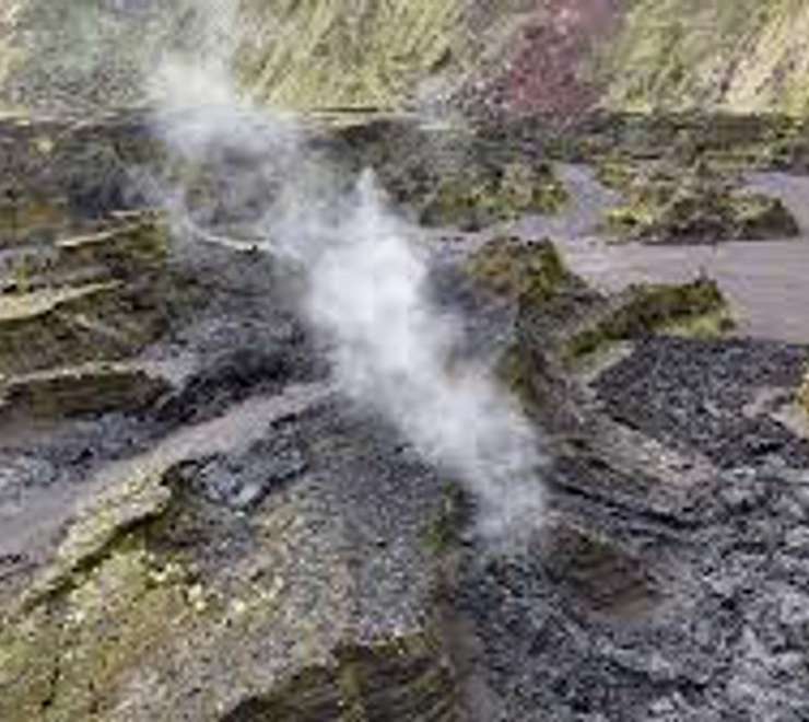 Explore the Ash Plains by 4x4