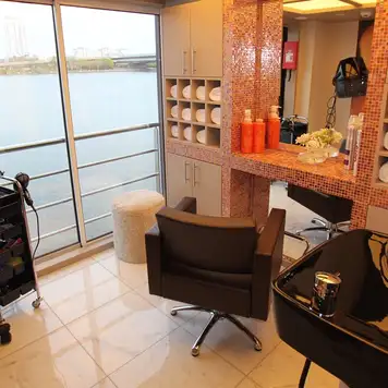Salon