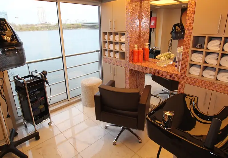 Salon