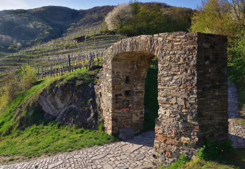 Spitz Rotes Tor (Red Gate)