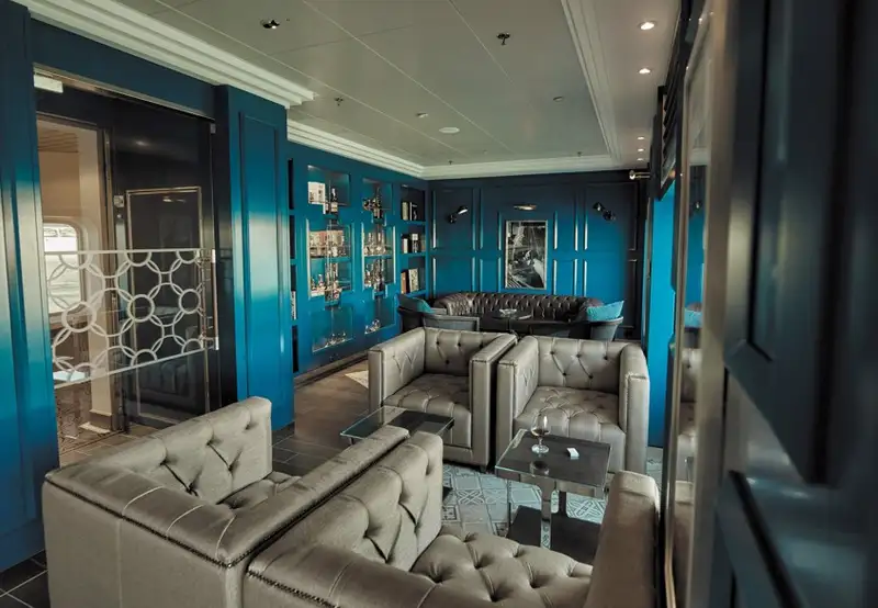 Connoisseur Club