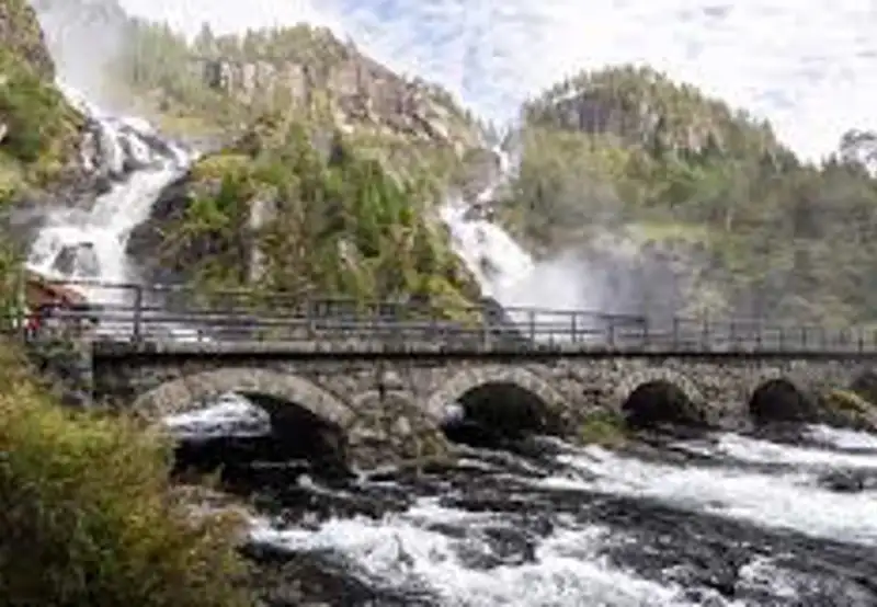 Låtefossen