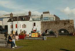 IgluCruise.Application.ViewModels.Shared.WebImageViewModel?.Description